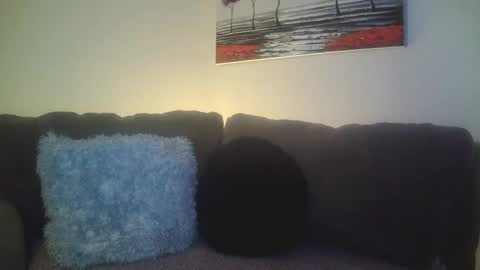 petite treat  online show from 02.15.25