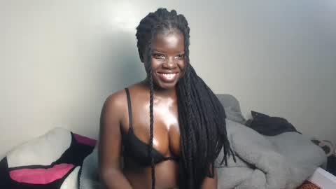 petitebeautyy online show from 05.25.26