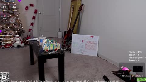 Snapshot of petitebrat chatting on 12.21.24 PiperAvery online show from 12.21.24