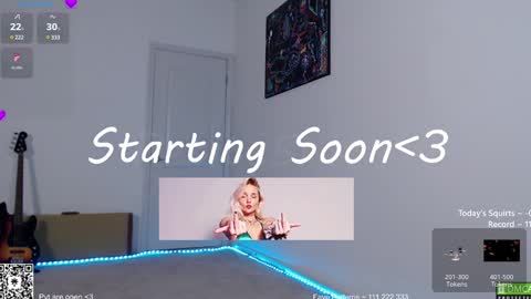 Snapshot of petitebrat chatting on 01.11.25 PiperAvery online show from 01.11.25