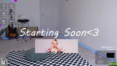 Snapshot of petitebrat chatting on 02.02.25 PiperAvery online show from 02.02.25