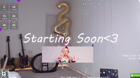 Snapshot of petitebrat chatting on 03.08.25 PiperAvery online show from 03.08.25