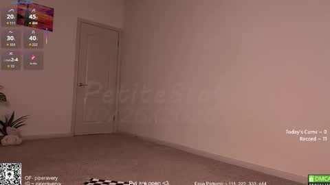 Snapshot of petitebrat chatting on 10.27.25 PiperAvery online show from 10.27.25