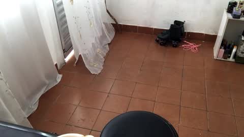 Snapshot of petitecurlybrunette chatting on 04.06.26 Mlian online show from 04.06.26