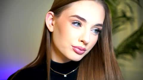 Petitegonwiild online show from 12.16.25