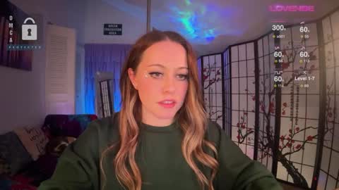 Snapshot of petitejewel chatting on 12.21.24 Jules online show from 12.21.24