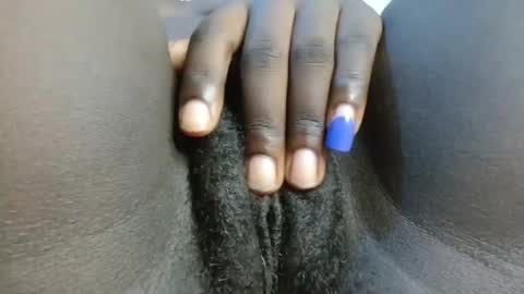 petiteme1 online show from 01.21.25