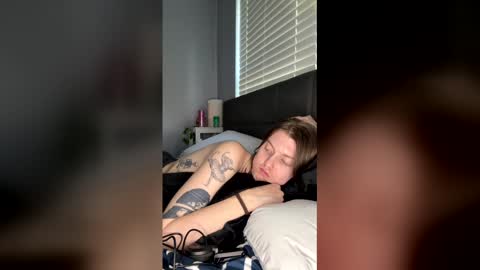 Snapshot of petiteratt chatting on 05.27.26 I am very new and dont know what im doing lol online show from 05.27.26