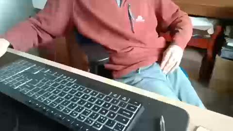 Snapshot of petitwilly chatting on 03.13.26 petitwilly online show from 03.13.26