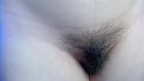 Snapshot of petra_butterfly chatting on 12.12.24 i.. .U can call me Nick .... Help me to reach 200 thumbs up online show from 12.12.24