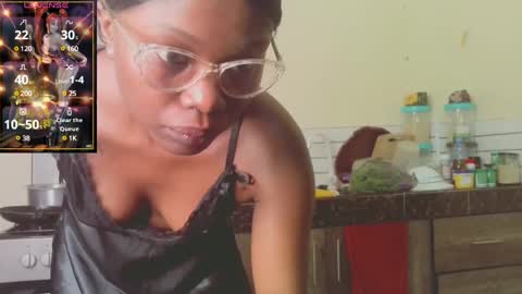 Snapshot of pettitemellany chatting on 01.19.25 pettitemellany online show from 01.19.25