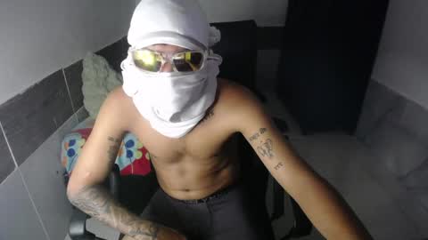 petty_boy777 online show from 05.05.26