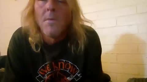 Snapshot of pevinu chatting on 09.28.25 Hugh Pervert online show from 09.28.25