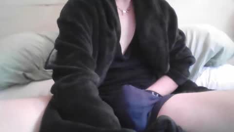 pgramlin09 online show from 12.02.25