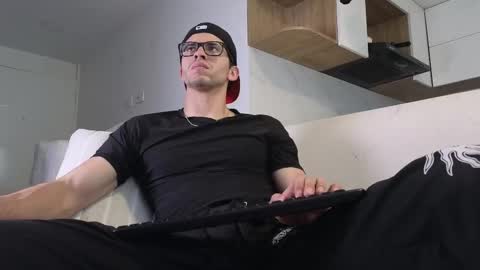 phantom_bigger1 online show from 10.10.25