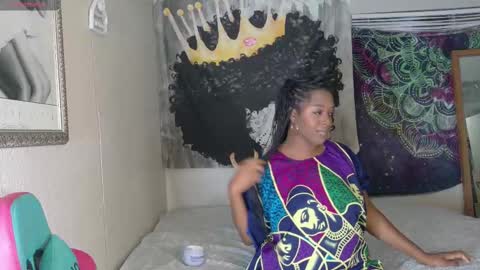 Snapshot of phatjuicypeach chatting on 09.10.25 Destiny Adams online show from 09.10.25