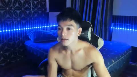 AJ online show from 02.06.25