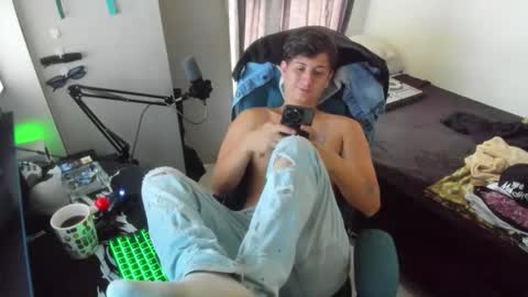 Snapshot of philip_dj chatting on 02.17.26 philip_dj online show from 02.17.26