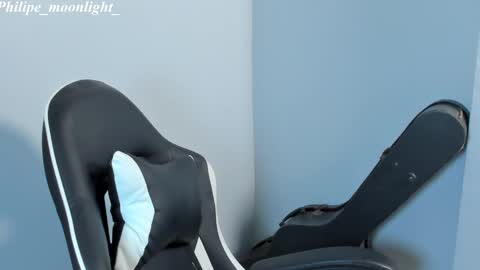 Snapshot of philipe_moonlight_ chatting on 02.20.25 Phil. INDEPENDENT MODEL online show from 02.20.25