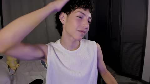 Phil.   INDEPENDENT MODEL online show from 06.05.26