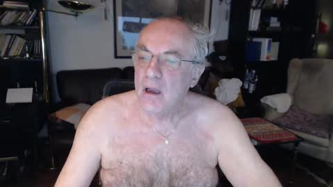 Snapshot of philoumis2 chatting on 12.04.24 Philippe online show from 12.04.24