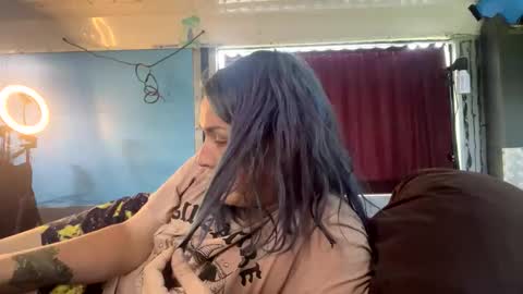 Snapshot of phoebebobebe chatting on 11.21.25 phoebebobebe online show from 11.21.25