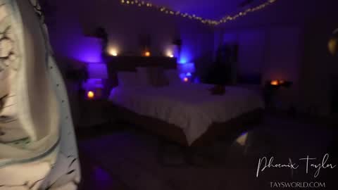 Snapshot of phoenix_taylor chatting on 11.07.25 PHOENIX TAYLOR online show from 11.07.25