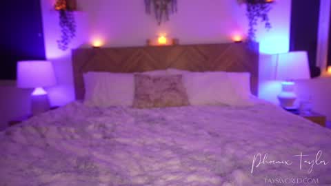 PHOENIX TAYLOR online show from 02.23.26