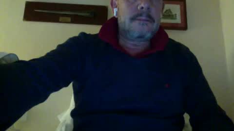 Snapshot of phuketlover chatting on 12.14.24 PhuketLover online show from 12.14.24