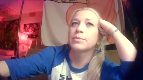 Snapshot of phulaen chatting on 02.19.25 Phulaen online show from 02.19.25