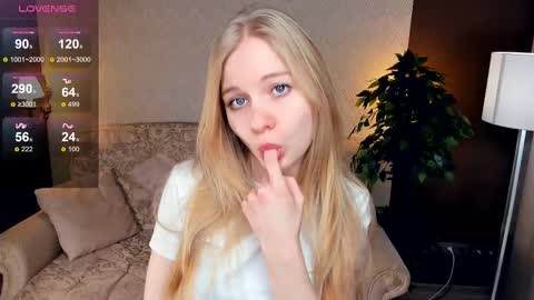 Hann G. Jones online show from 03.12.25