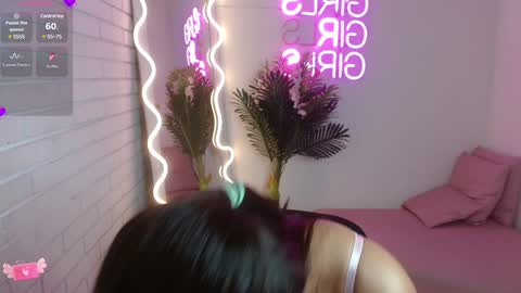 Snapshot of pia_tay chatting on 01.30.25 PIA online show from 01.30.25