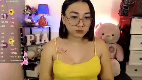 Pia online show from 02.05.25