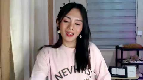 Pia online show from 05.22.26
