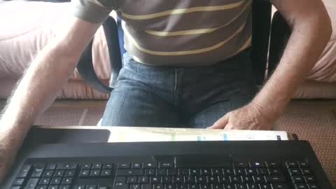 Snapshot of piavola chatting on 06.14.26 piavola online show from 06.14.26