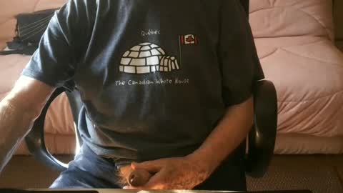Snapshot of piavola chatting on 06.18.26 piavola online show from 06.18.26