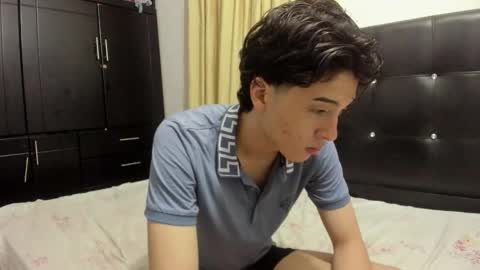 picaszomilos350 online show from 01.14.26