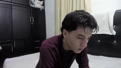 picaszomilos350 online show from 01.17.26