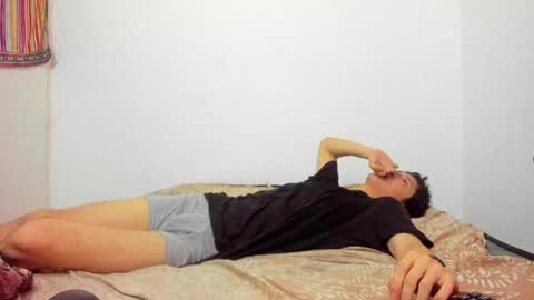 picaszomilos350 online show from 03.31.26