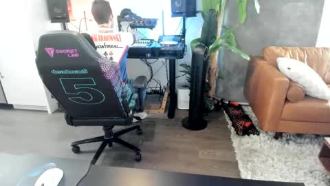 Pierre Fitch online show from 03.01.25