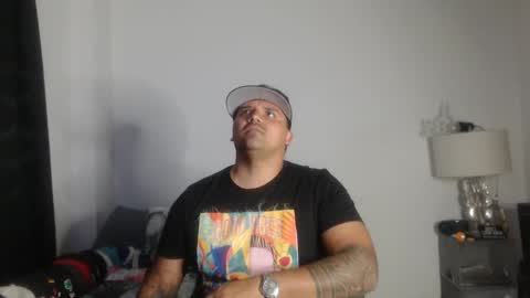 Snapshot of pikoro_gomez chatting on 12.21.24 pikoro_gomez online show from 12.21.24