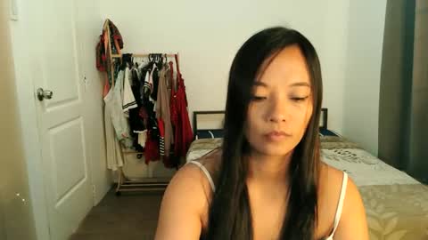 Snapshot of pinay_beauty14 chatting on 05.12.26 pinay beauty14 online show from 05.12.26