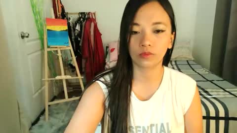 Snapshot of pinay_beauty14 chatting on 05.27.26 pinay beauty14 online show from 05.27.26