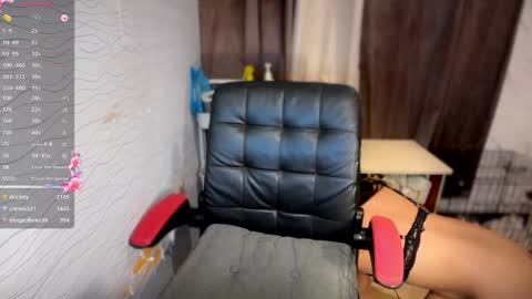 Snapshot of pinaycandice chatting on 11.16.25 pinaycandice online show from 11.16.25