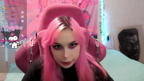 Snapshot of pineapple_dope chatting on 01.16.25 Nancy online show from 01.16.25