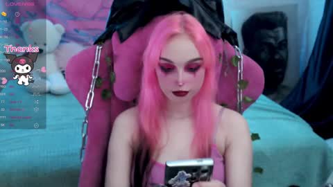 Snapshot of pineapple_dope chatting on 02.05.25 Nancy online show from 02.05.25