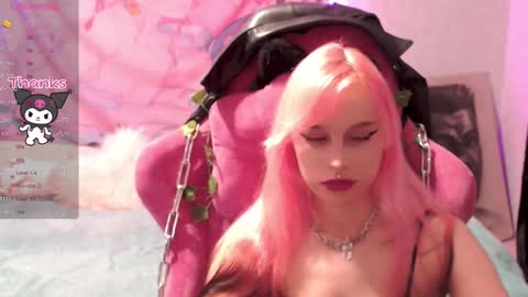 Snapshot of pineapple_dope chatting on 02.16.25 Nancy online show from 02.16.25