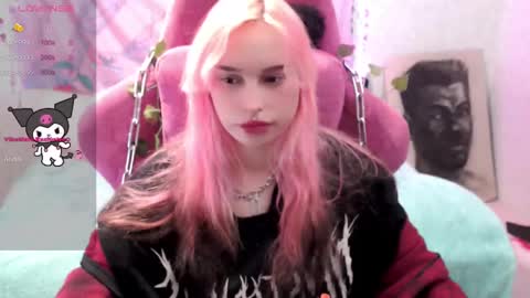 Snapshot of pineapple_dope chatting on 02.24.25 Nancy online show from 02.24.25