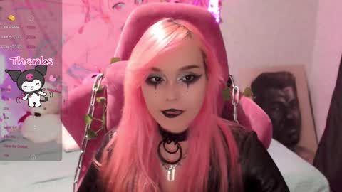 Snapshot of pineapple_dope chatting on 03.10.25 Nancy online show from 03.10.25