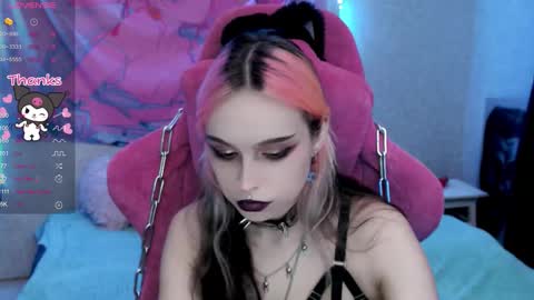 Snapshot of pineapple_dope chatting on 09.22.25 Nancy online show from 09.22.25